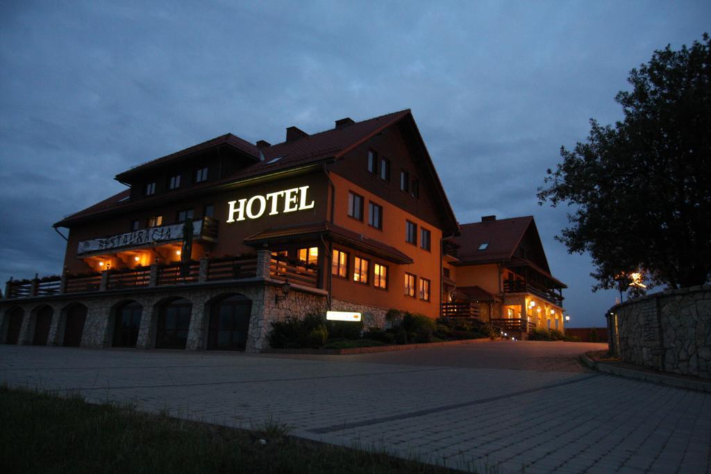 Hotel Lokietek Чайовіце Екстер'єр фото